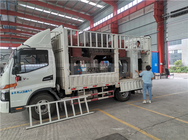 1000型<a href='http://www.qlnddj.cn/ssxl/10.html' target='_blank'><span>金屬撕碎機(jī)</span></a>發(fā)貨發(fā)往河北