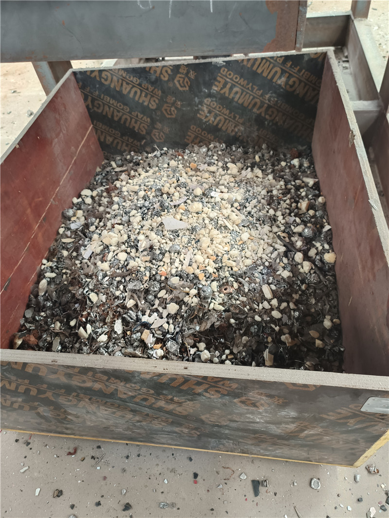 客戶廢舊小家電通過<a href='http://www.qlnddj.cn/psxl/1279.html' target='_blank'><span>廢鋁破碎</span></a>機破碎分選效果