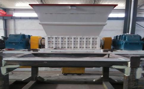 哪些因素決定著<a href='http://www.qlnddj.cn/ssxl/10.html' target='_blank'><span>金屬撕碎機</span></a>的價格